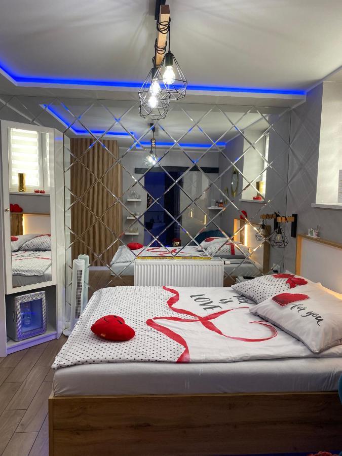 Apartament "Love" Centrum Z Duza Wanna Dla Dwojga Gniezno Exterior foto