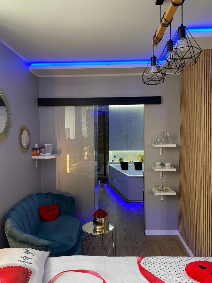 Apartament "Love" Centrum Z Duza Wanna Dla Dwojga Gniezno Exterior foto